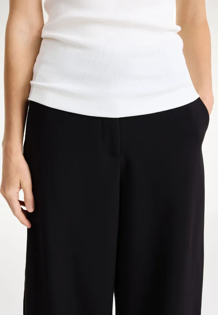 Carlien High-waist Trousers